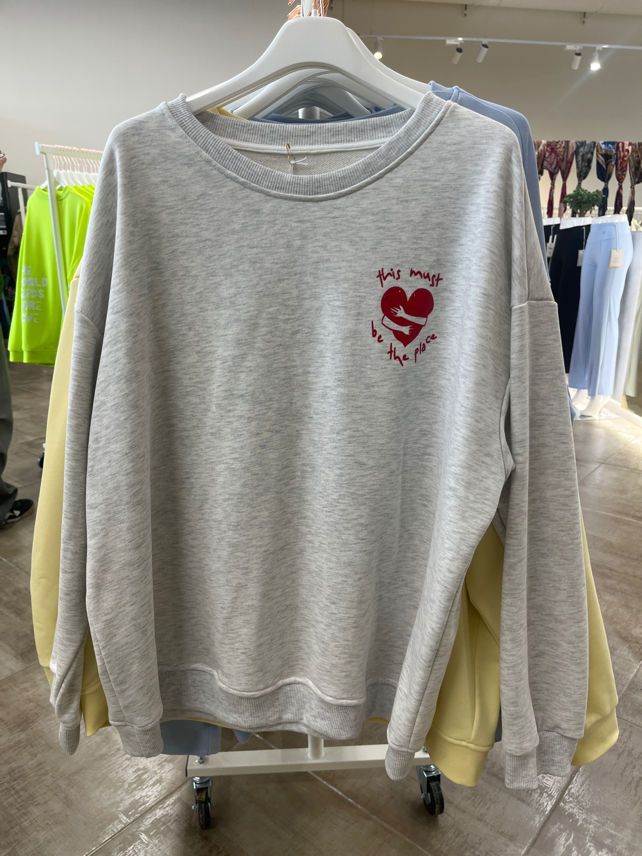 Sweatshirt