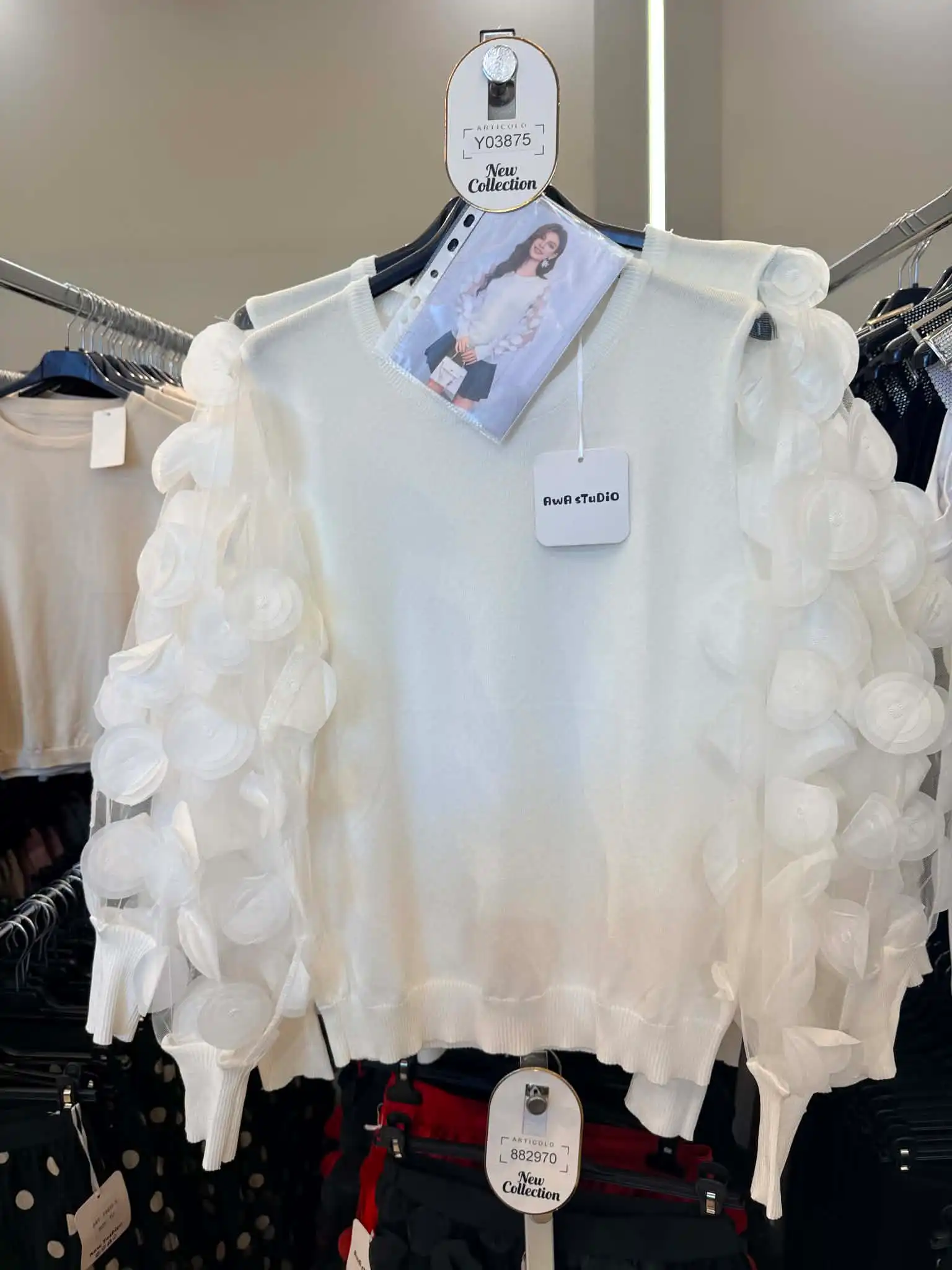 Alpaca-Effect V‑Neck Sweater
