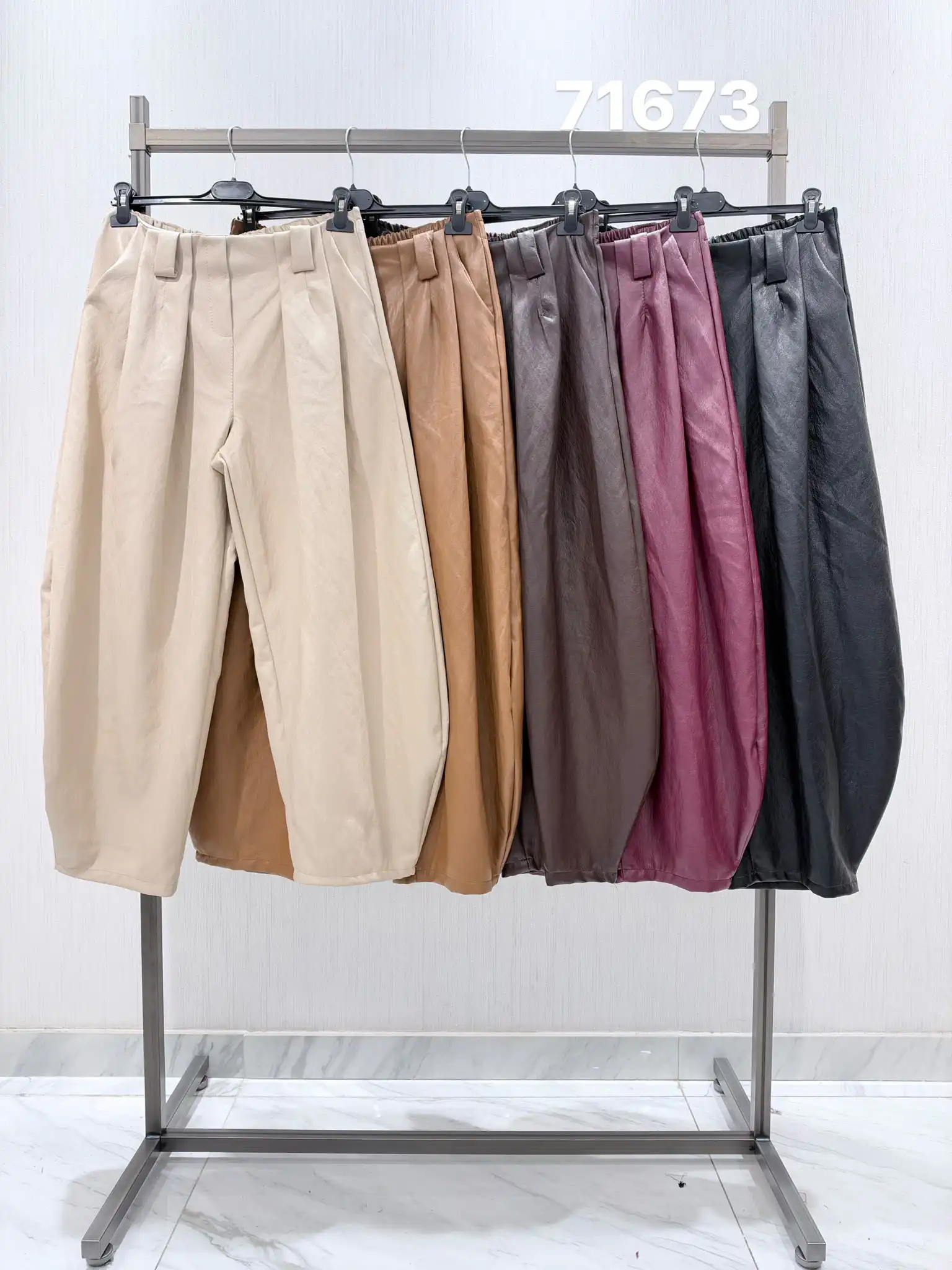Pleated Relaxed Trousers
