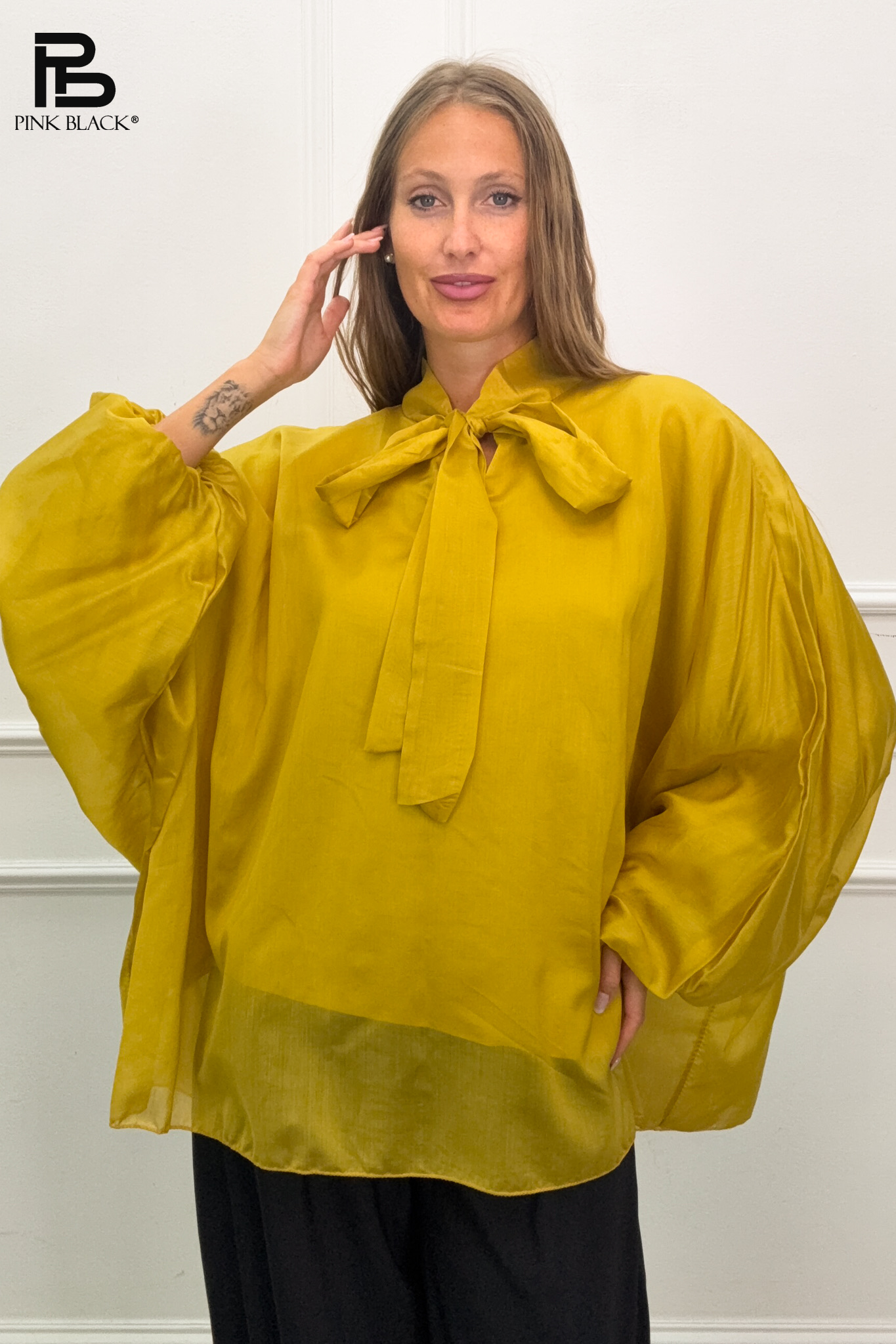 Oversize Blouse with Collar