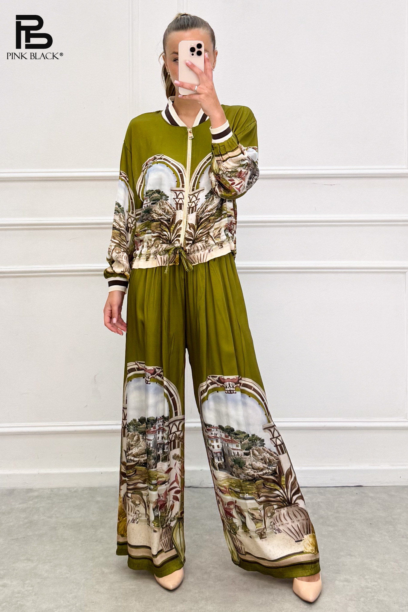 Relaxed Bomber Set with Wide-Leg Trousers
