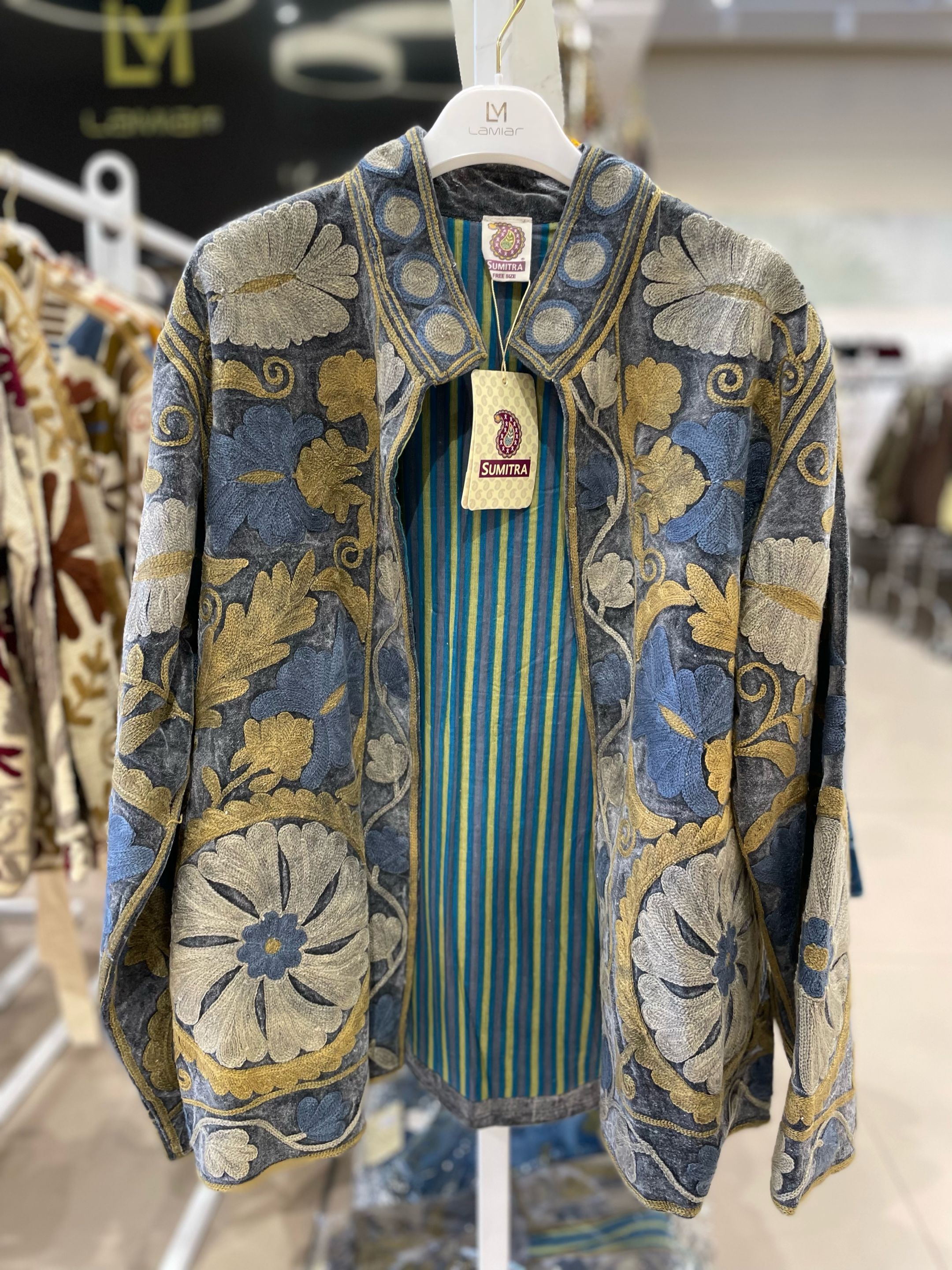 Cropped Jacket with Embroidery