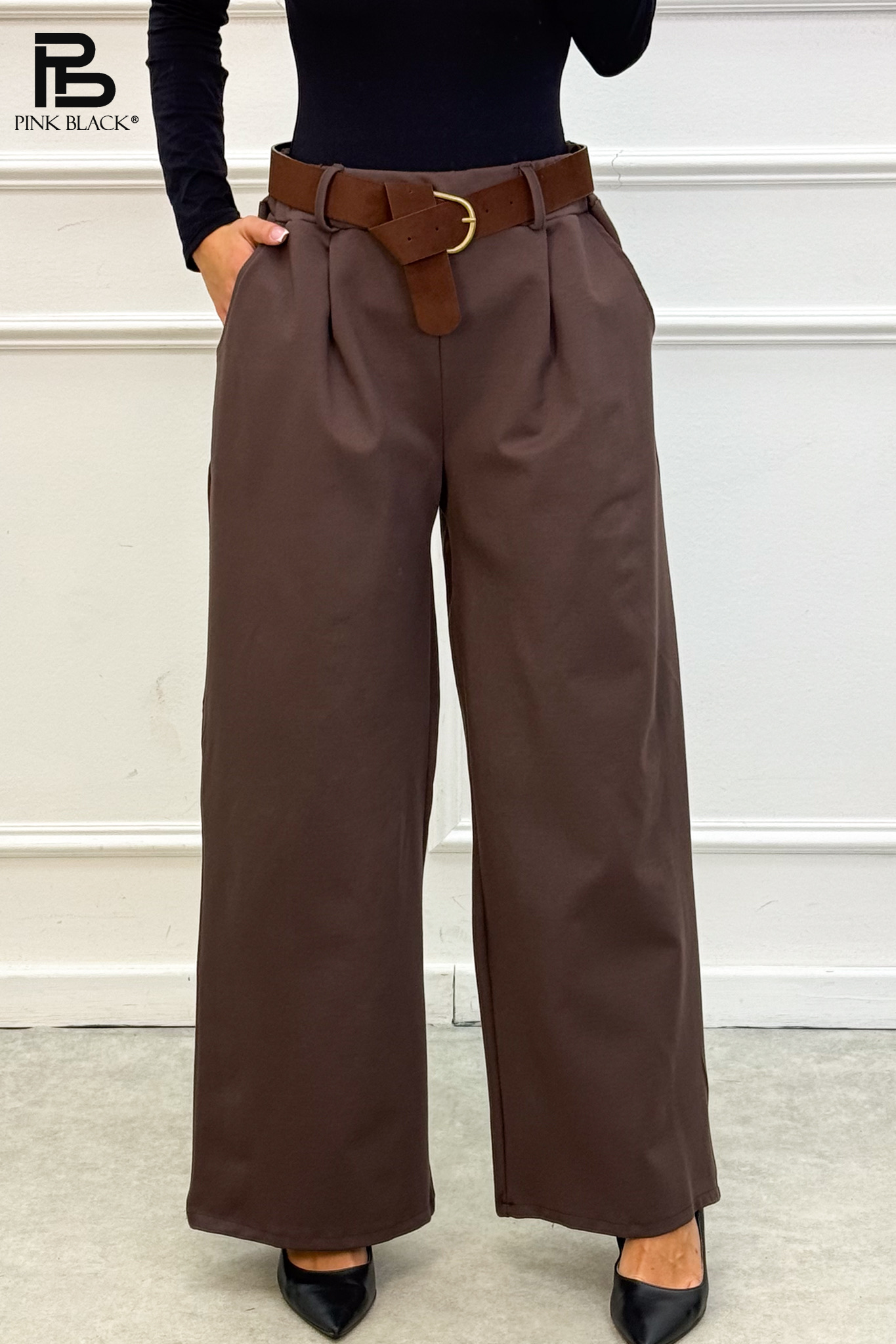 Wide-Leg Pleated Trousers