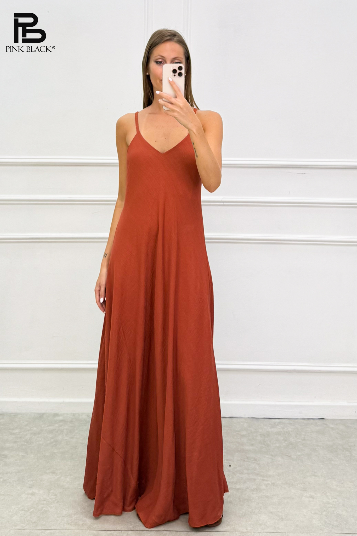 Relaxed V‑Neck Maxi Dress