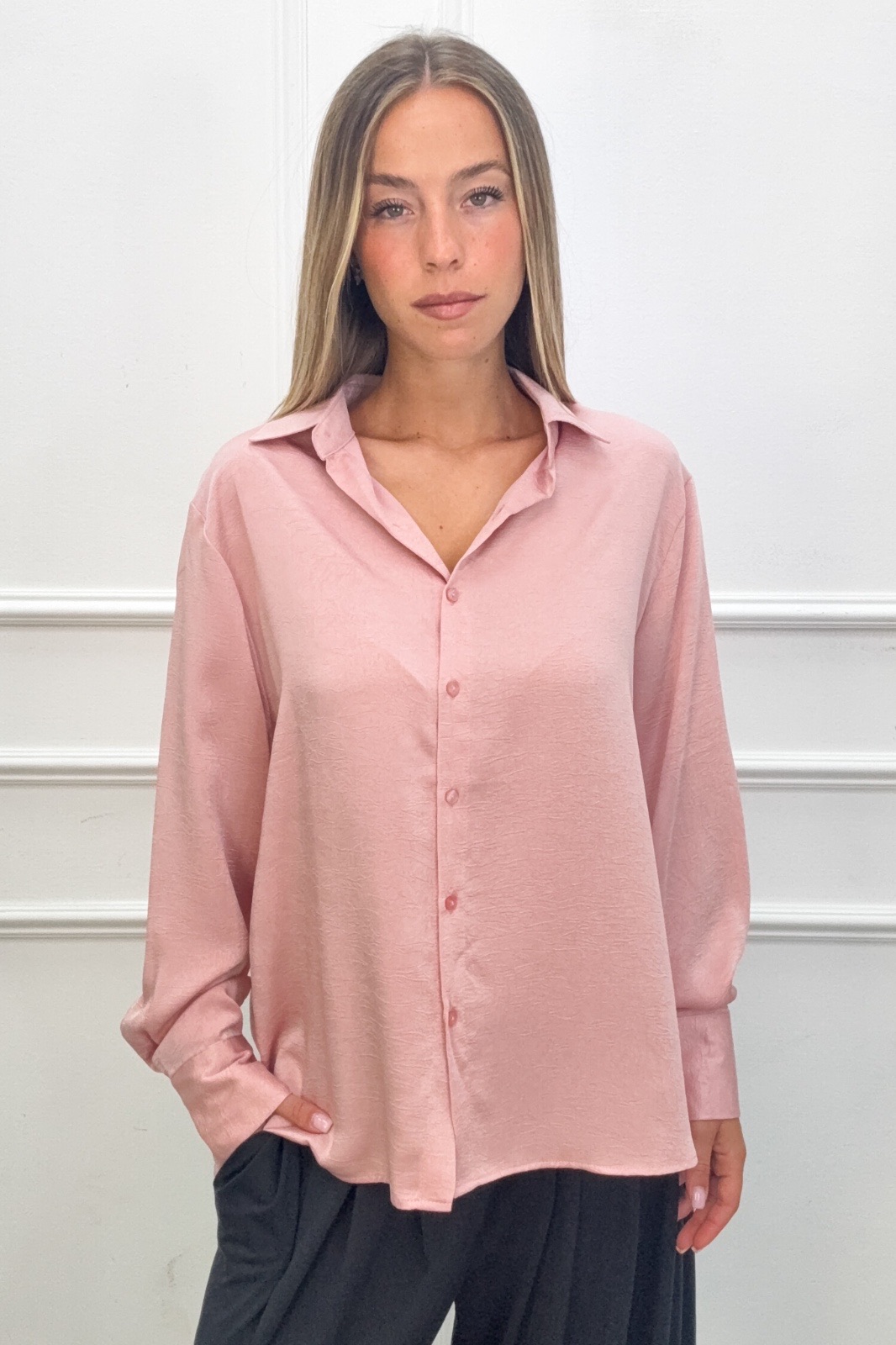 Relaxed-Fit Shirt with Collar