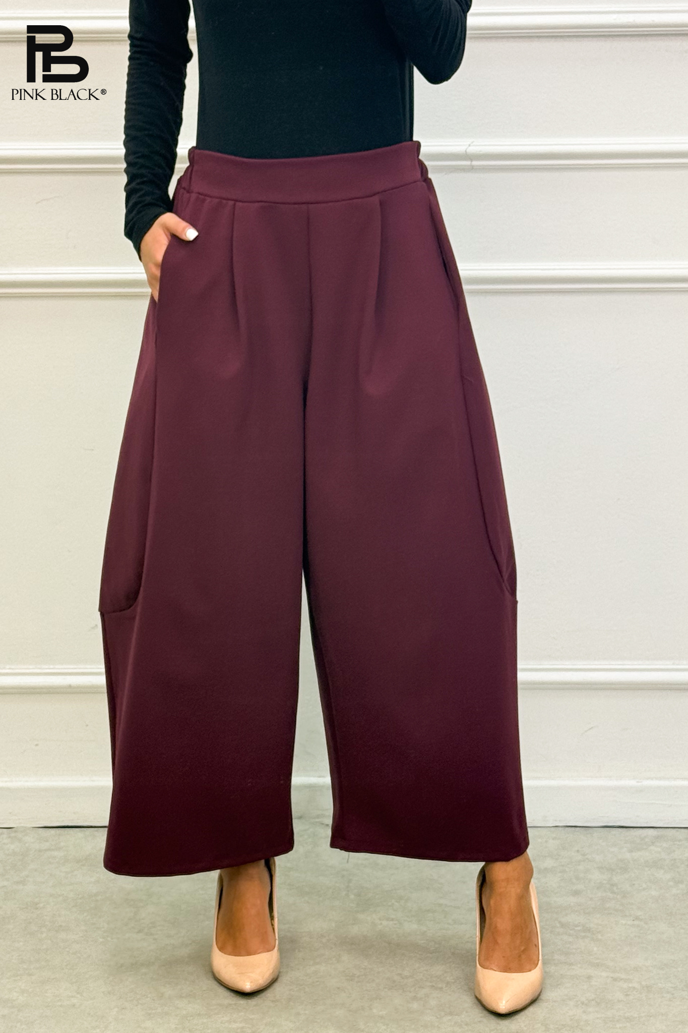 Wide 7/8 Pleated Trousers