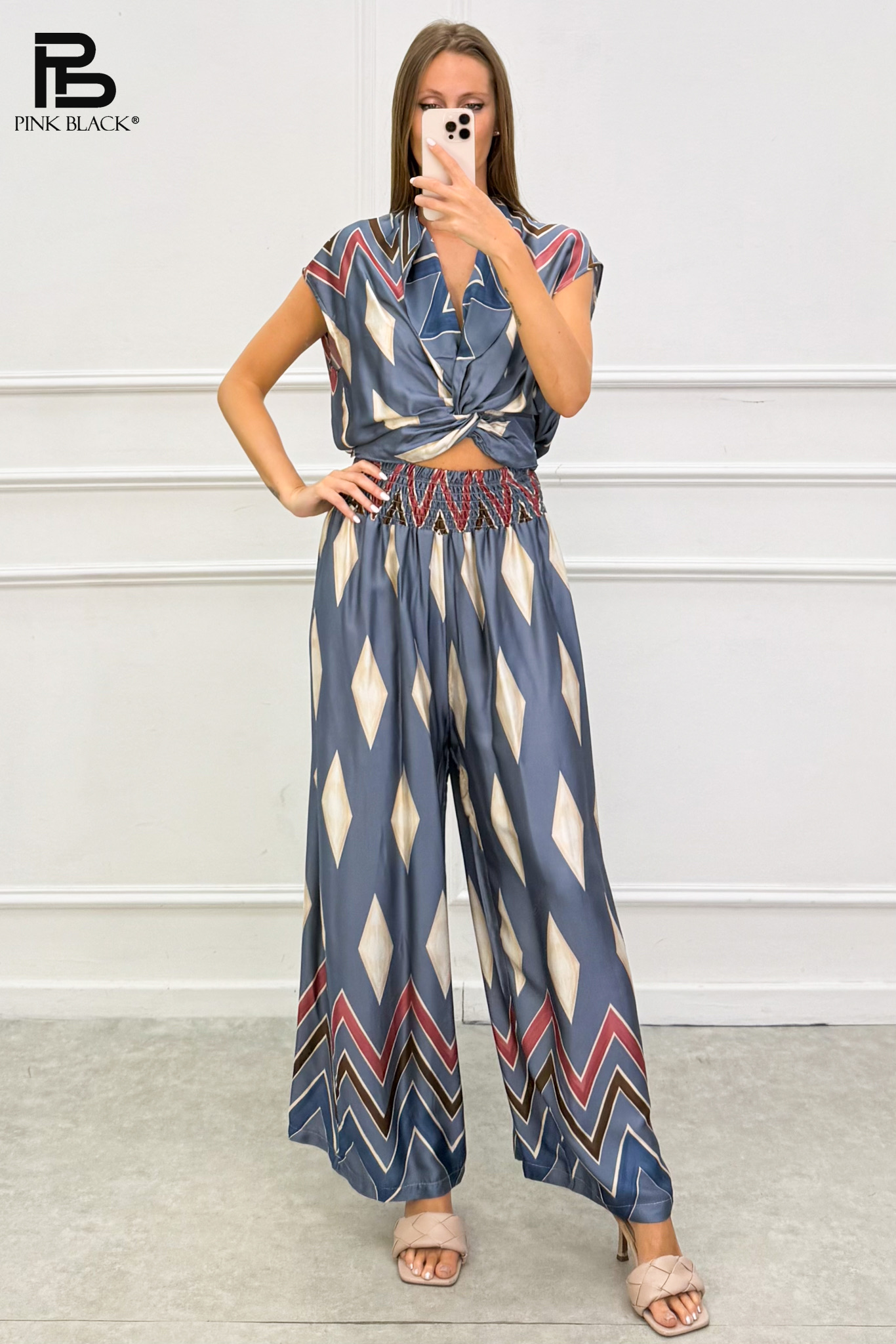 Relaxed Two-Piece Set with Geometric Print