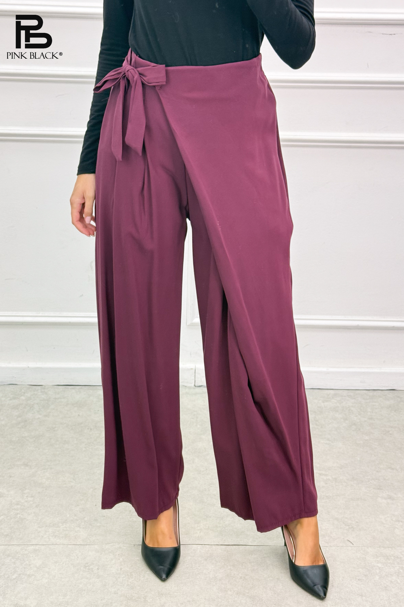 Wide‑Leg Trousers with Tie