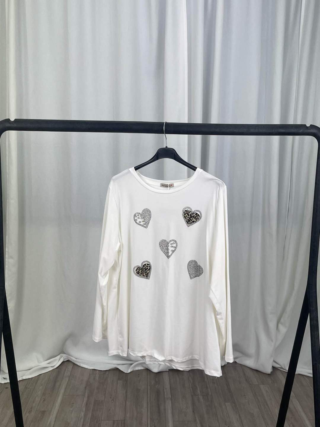 Relaxed Blouse with Appliqué