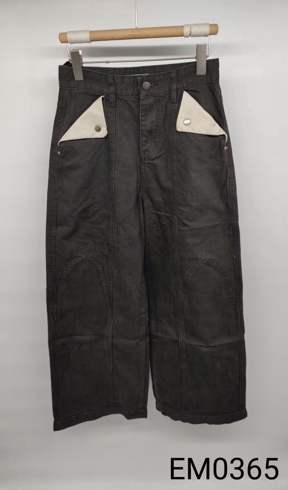 Straight Pants with Contrast Details