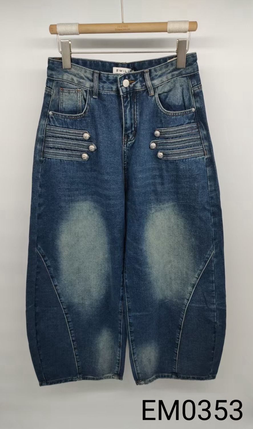 Wide High‑Waist Jeans