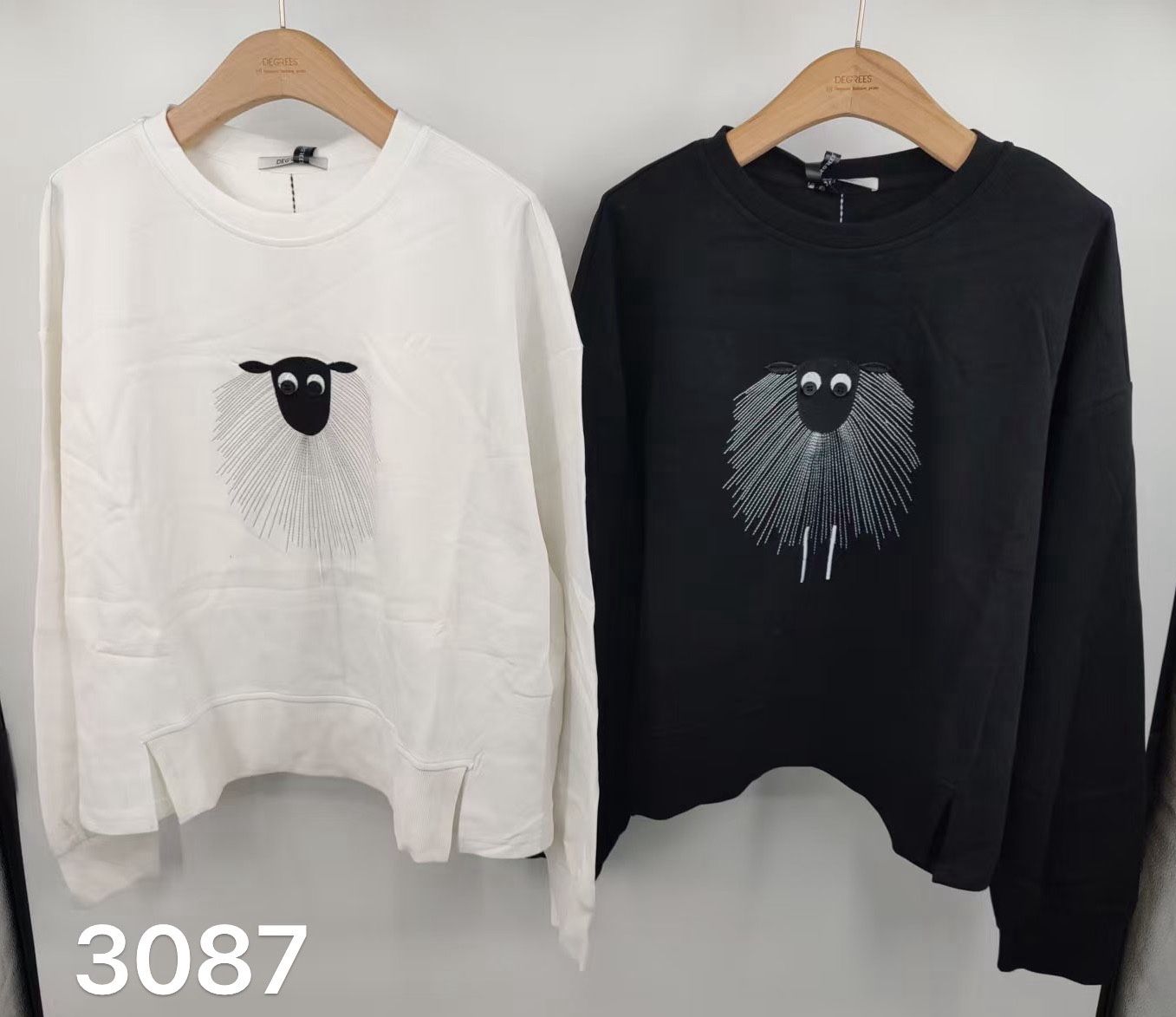 Relaxed Sweatshirt with 3D Eye Appliqué