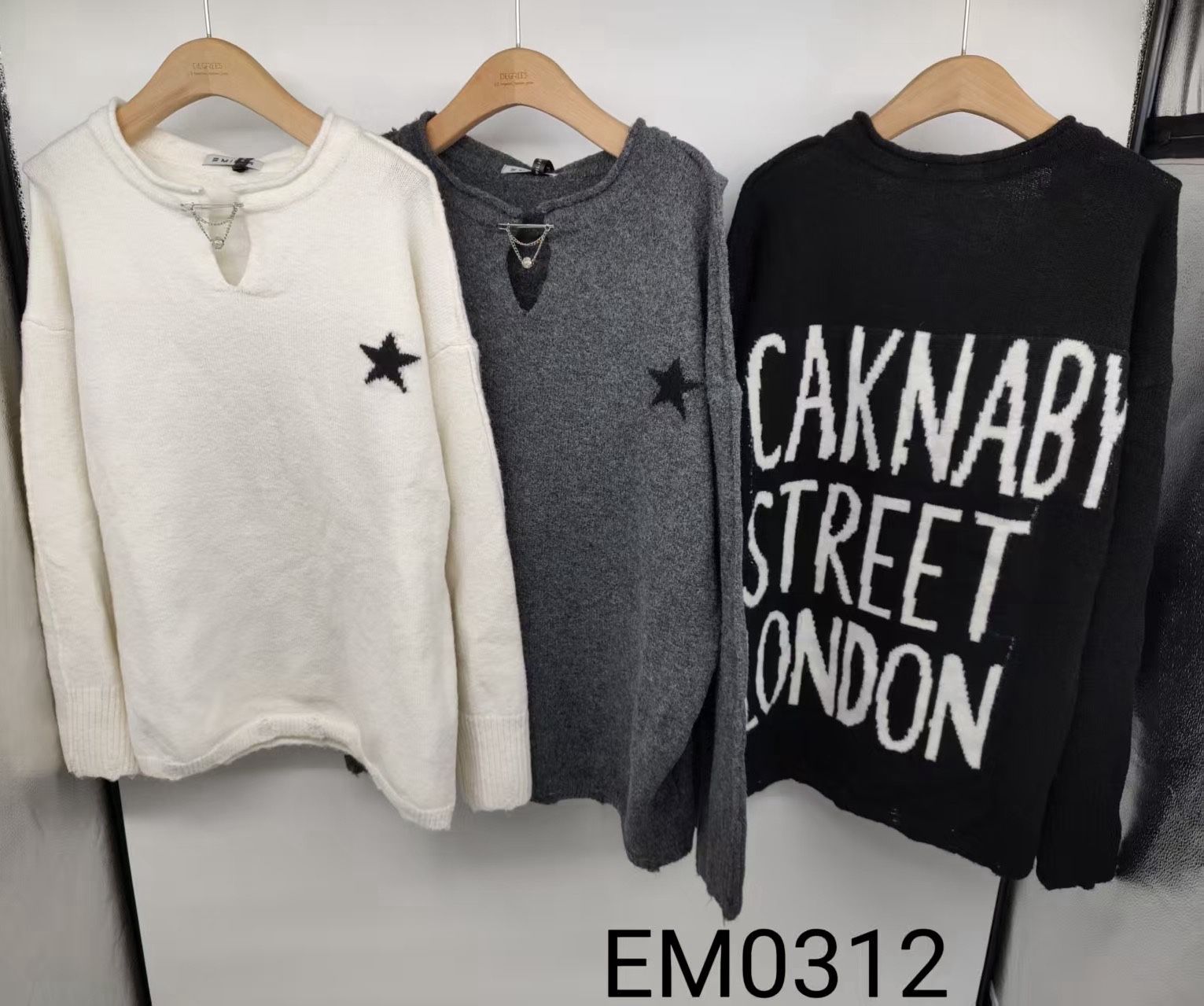 Extended Sweater with Slogan