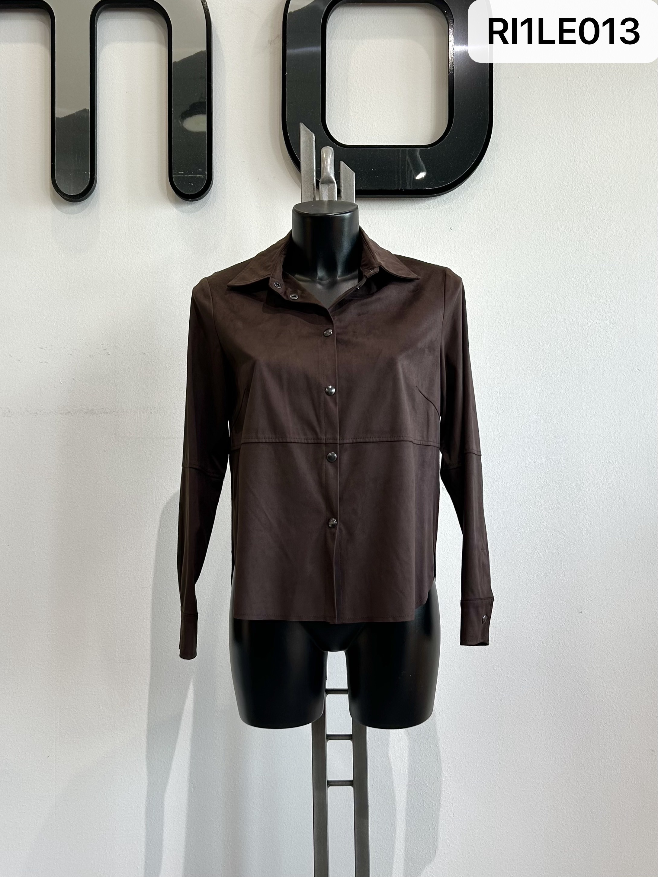 Classic Shirt with Collar