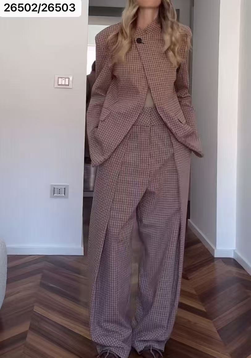 Tailored Set with Collar