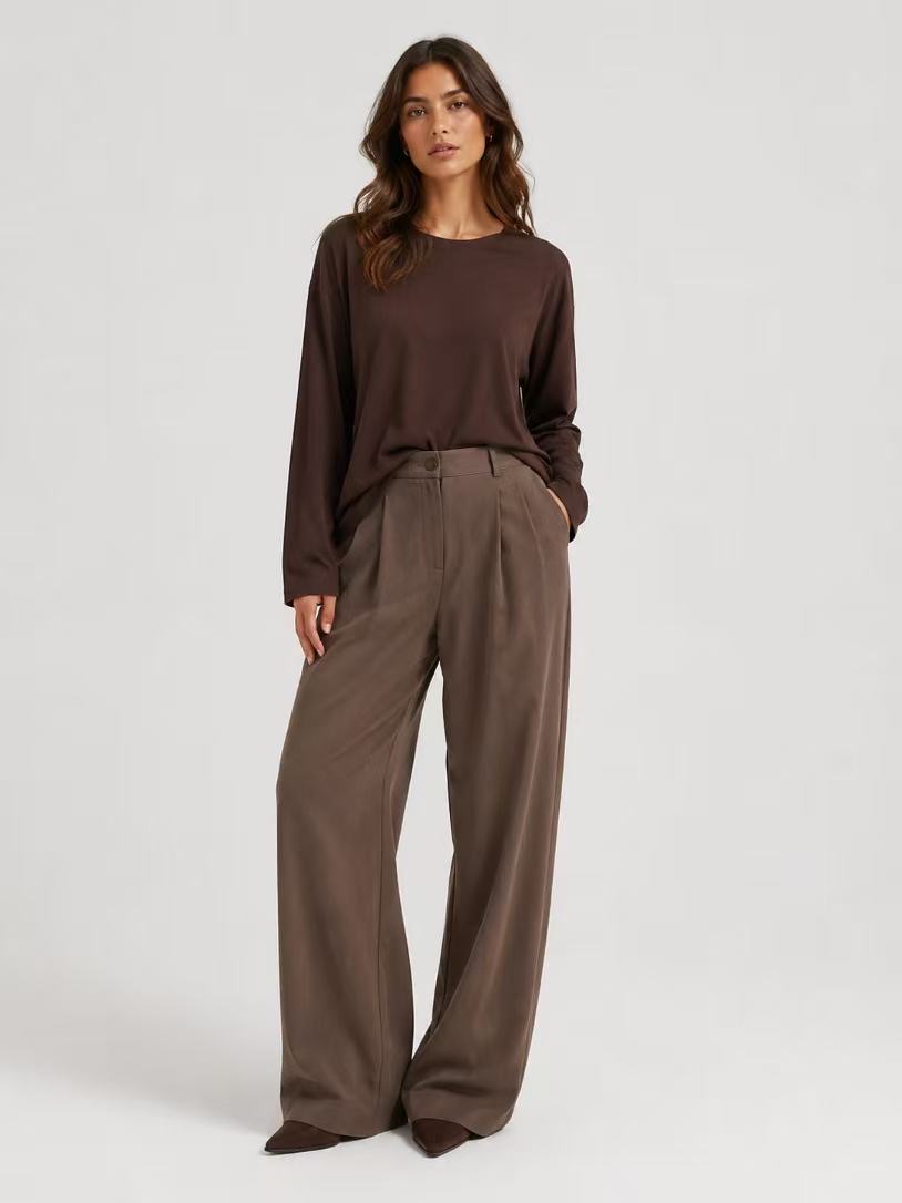 Relaxed Long-Sleeve Crewneck Top