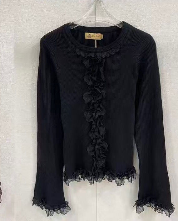 Fitted Ruffle Top