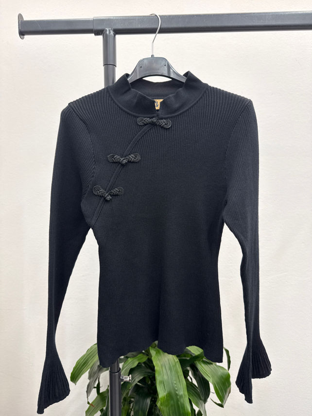 Fitted Top with Stand Collar