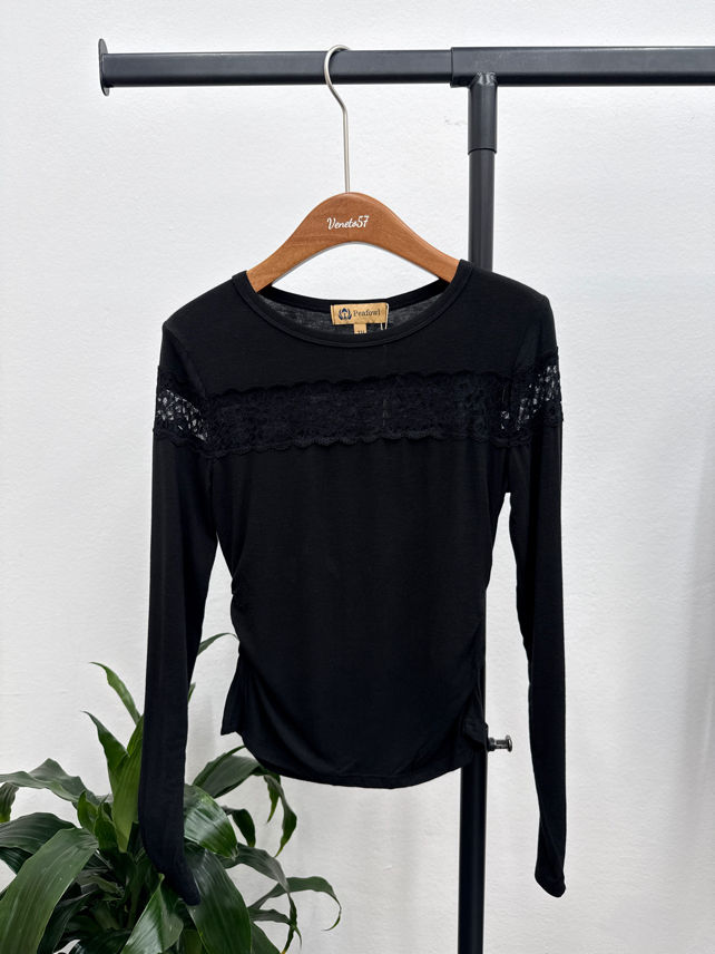 Fitted Lace-Trim Top