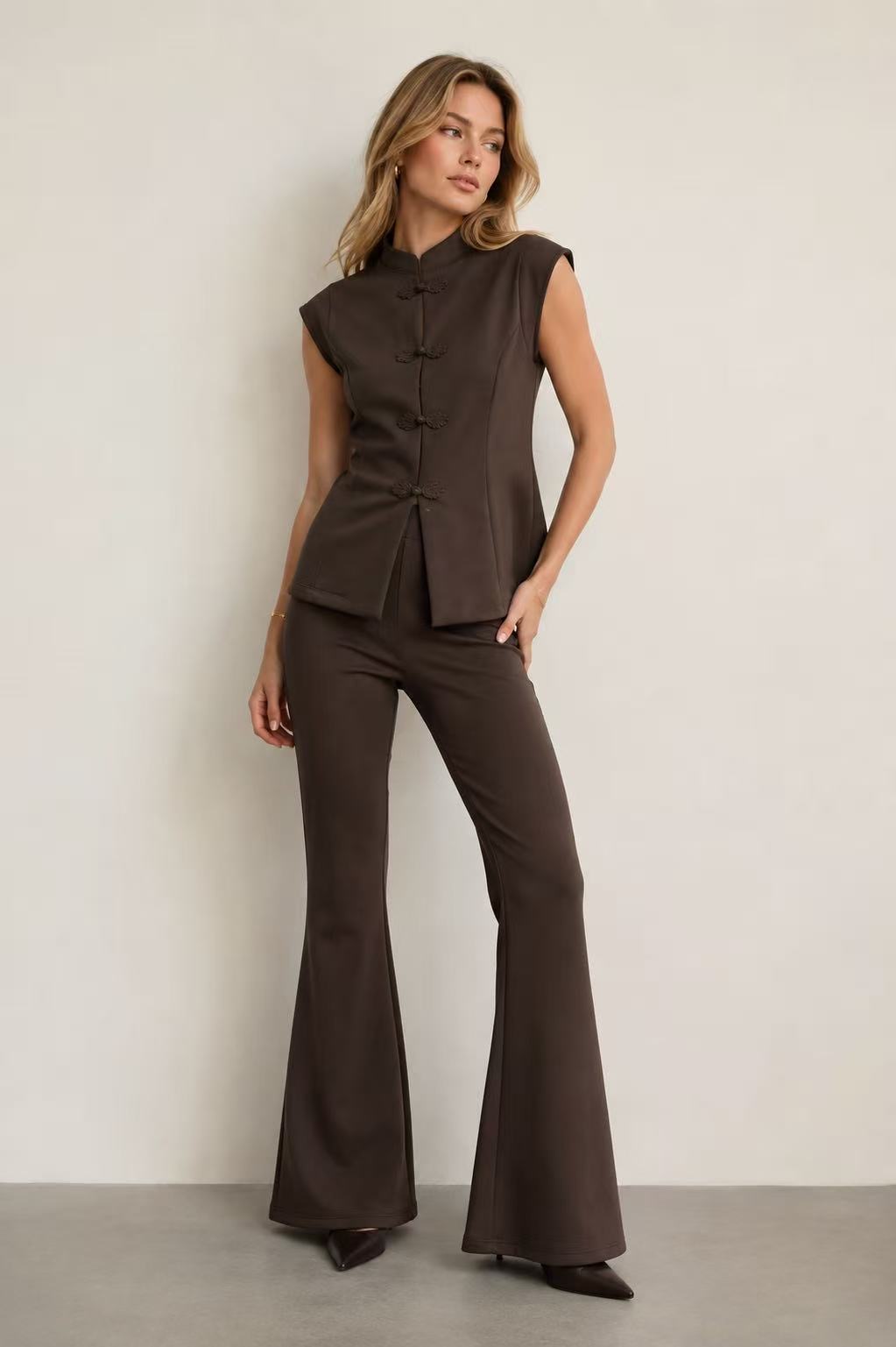 Fitted Set with Stand Collar