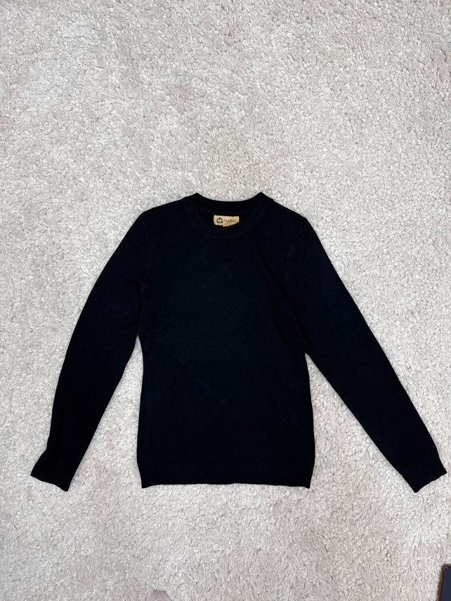 Round-Neck Straight Sweater