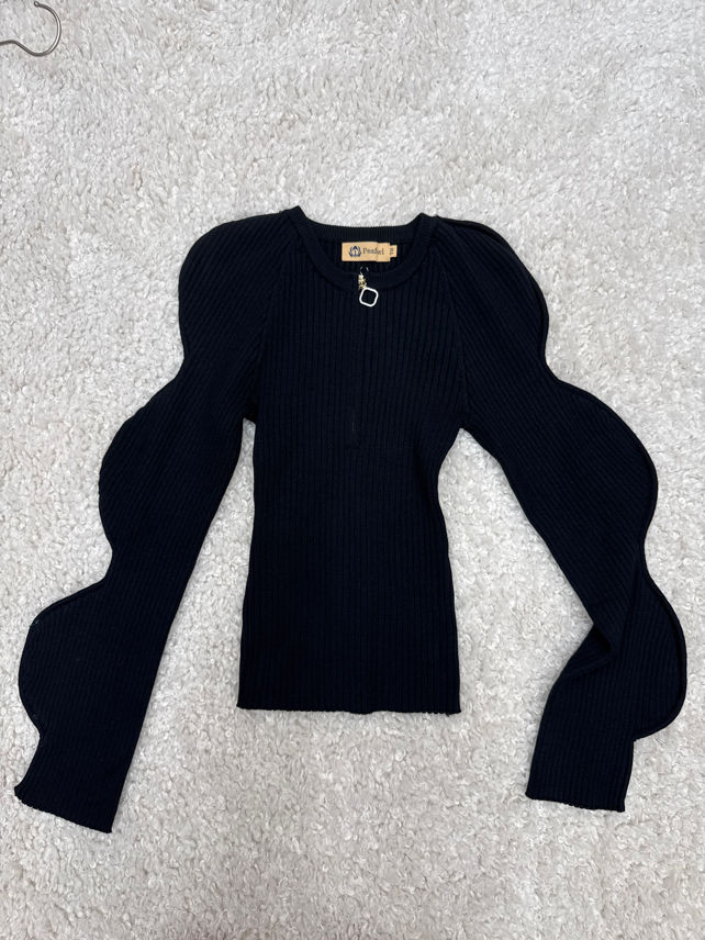 Fitted Cut-Out Top