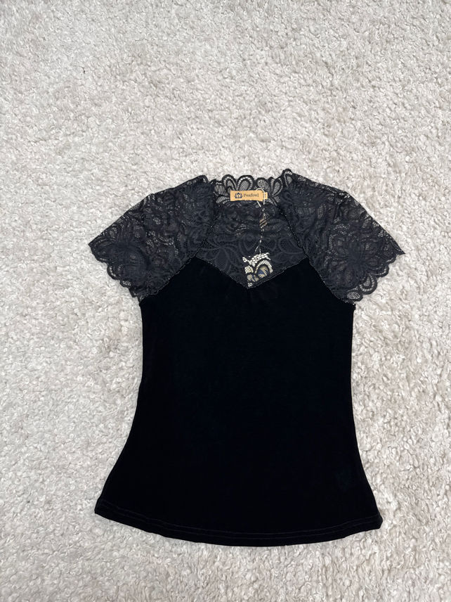Fitted Lace-Trim Top