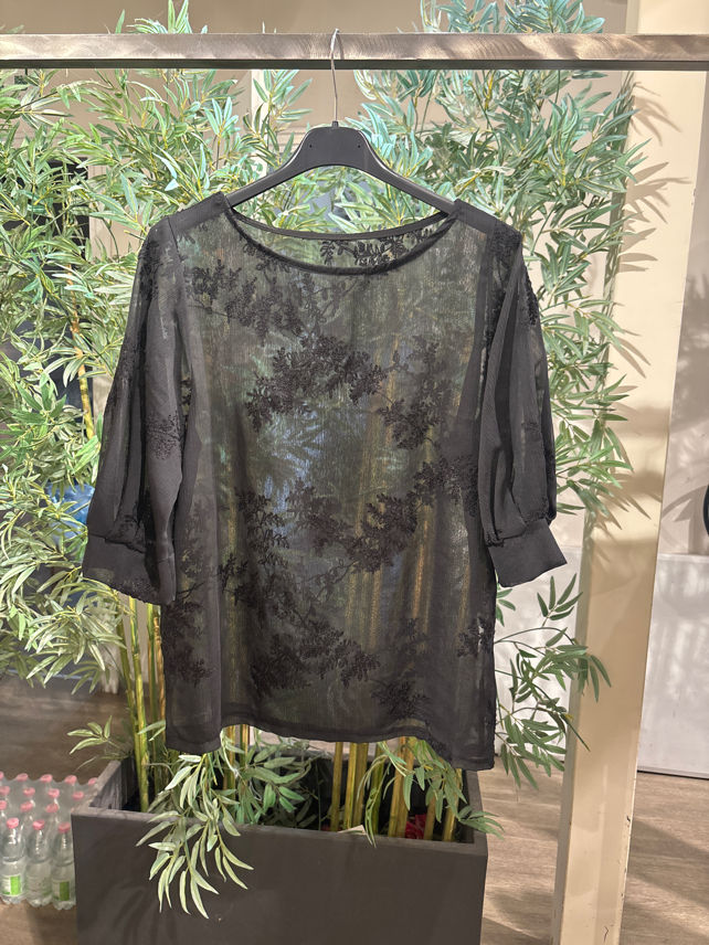 Relaxed Embroidered Blouse