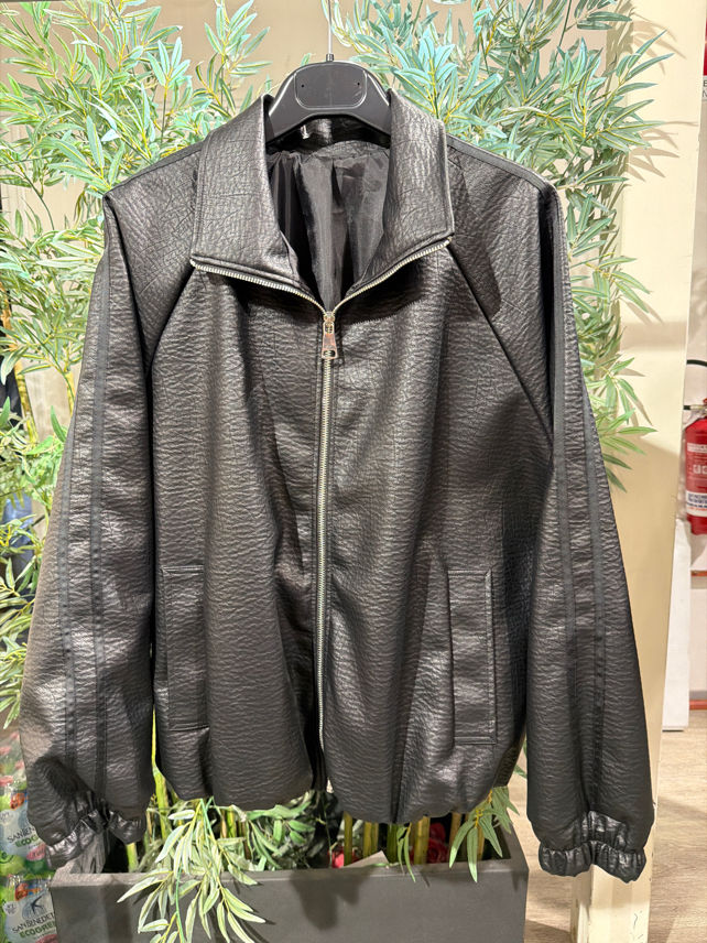 Boxy Jacket with Collar