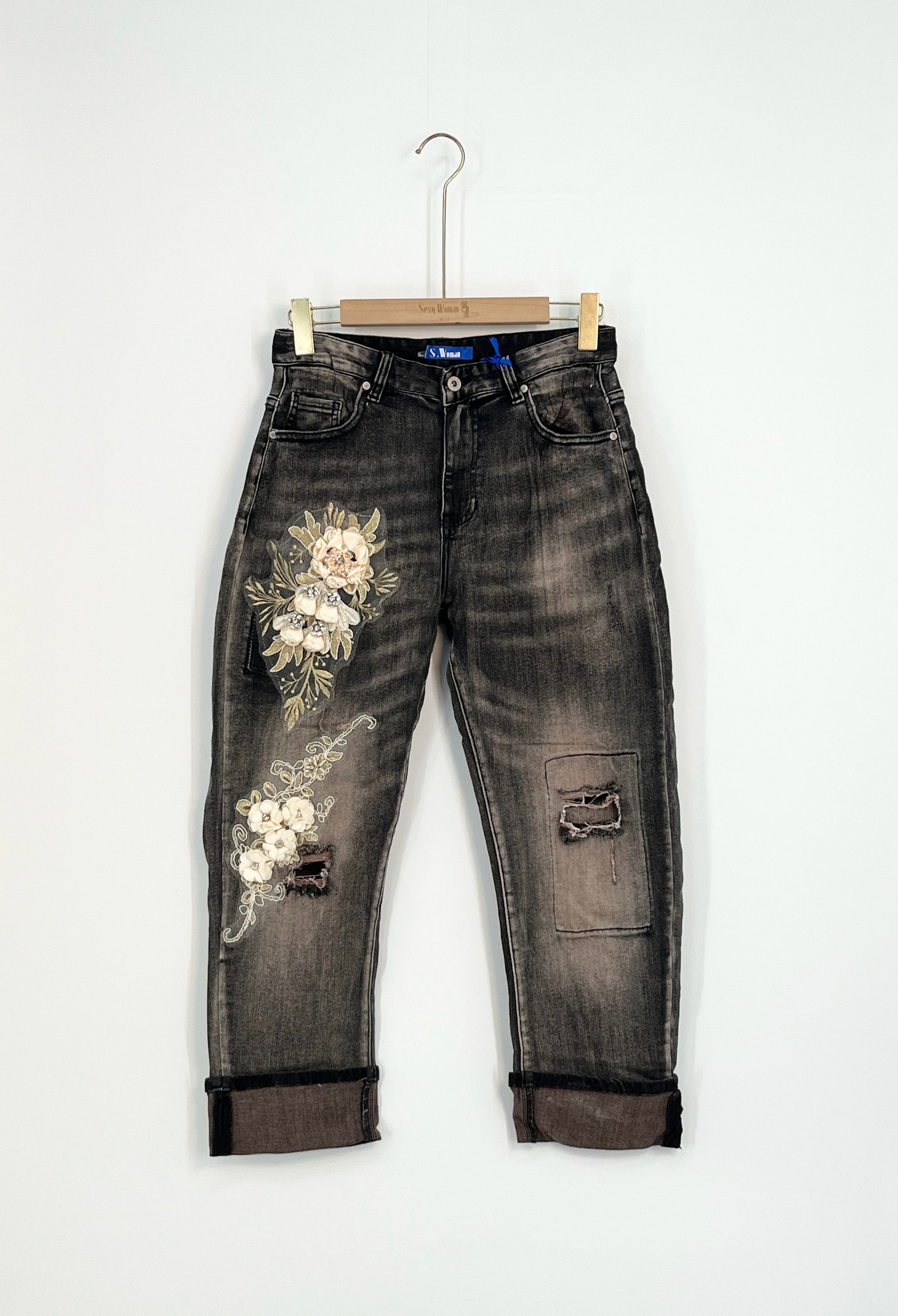 Straight Jeans with Embroidery