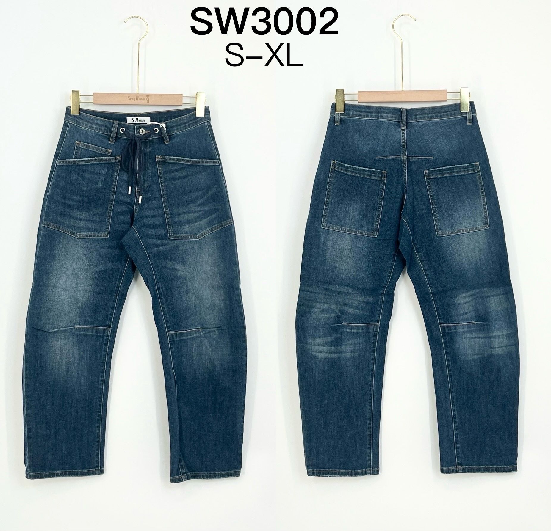 Straight Ankle Jeans