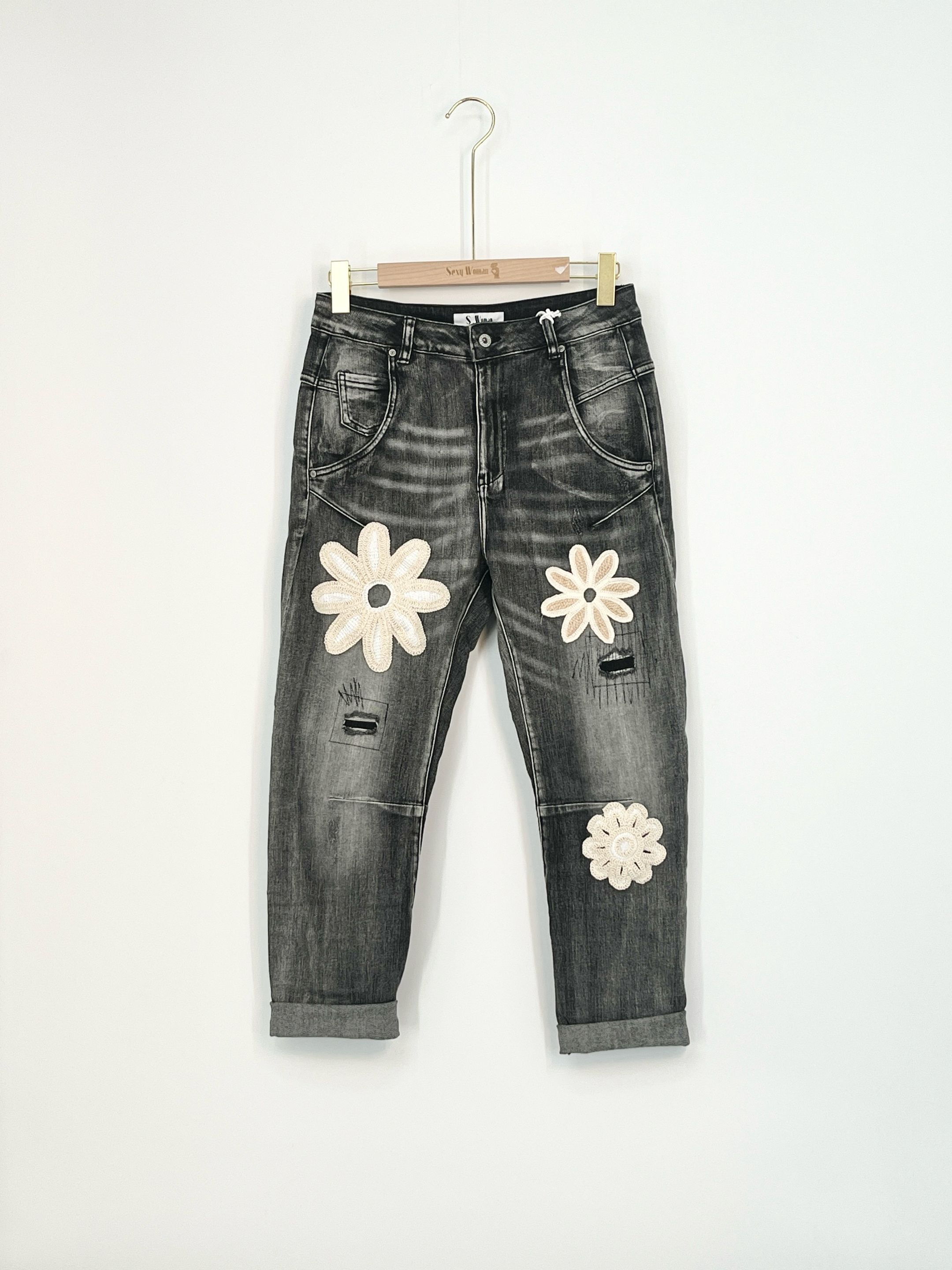 Straight Jeans with Embroidered Detail