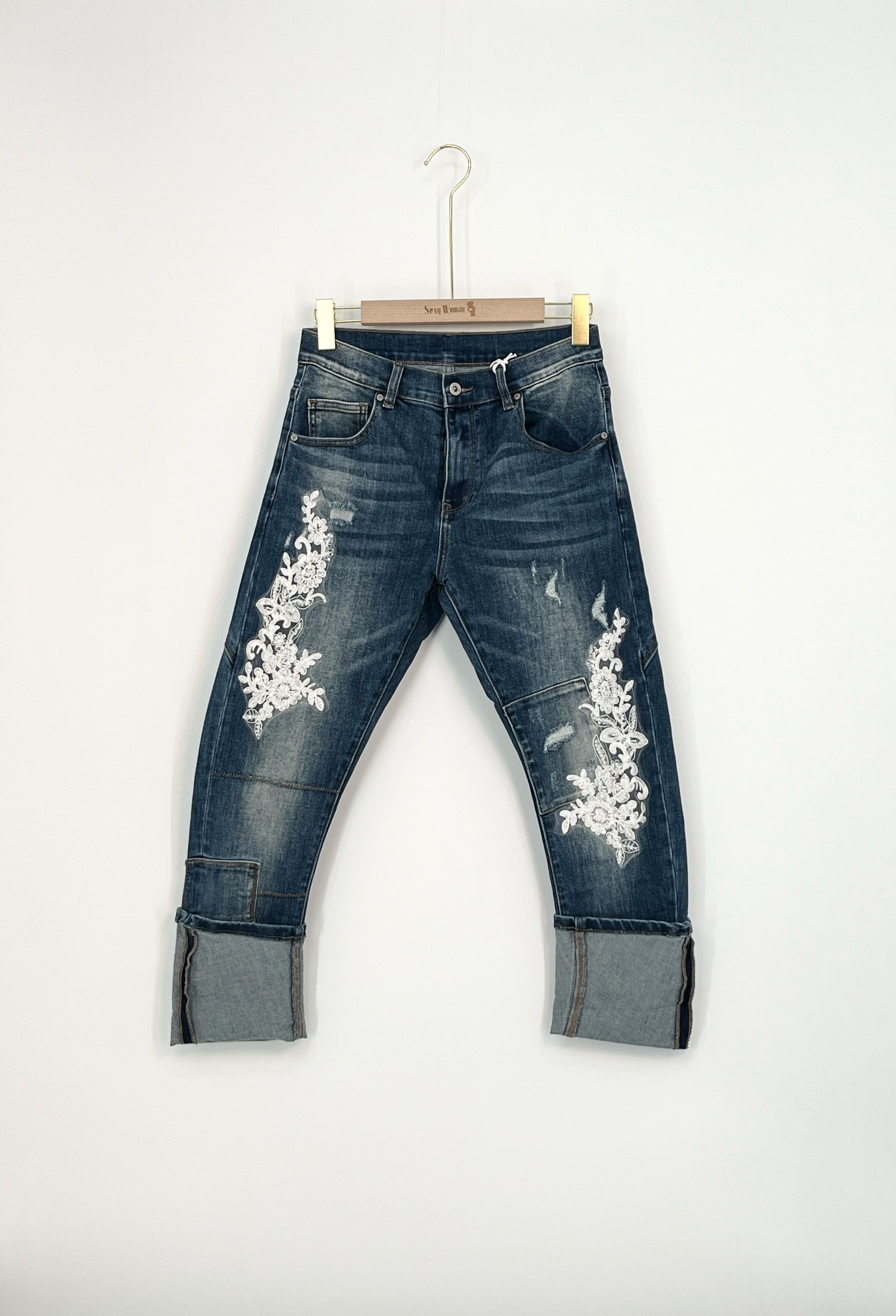 Straight Jeans with Embroidery