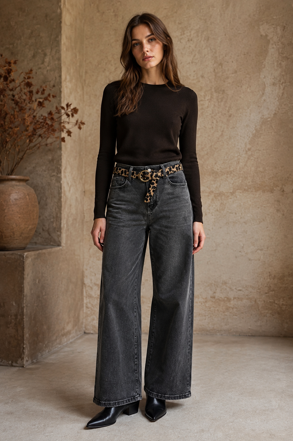 Wide-Leg Jeans with Belt