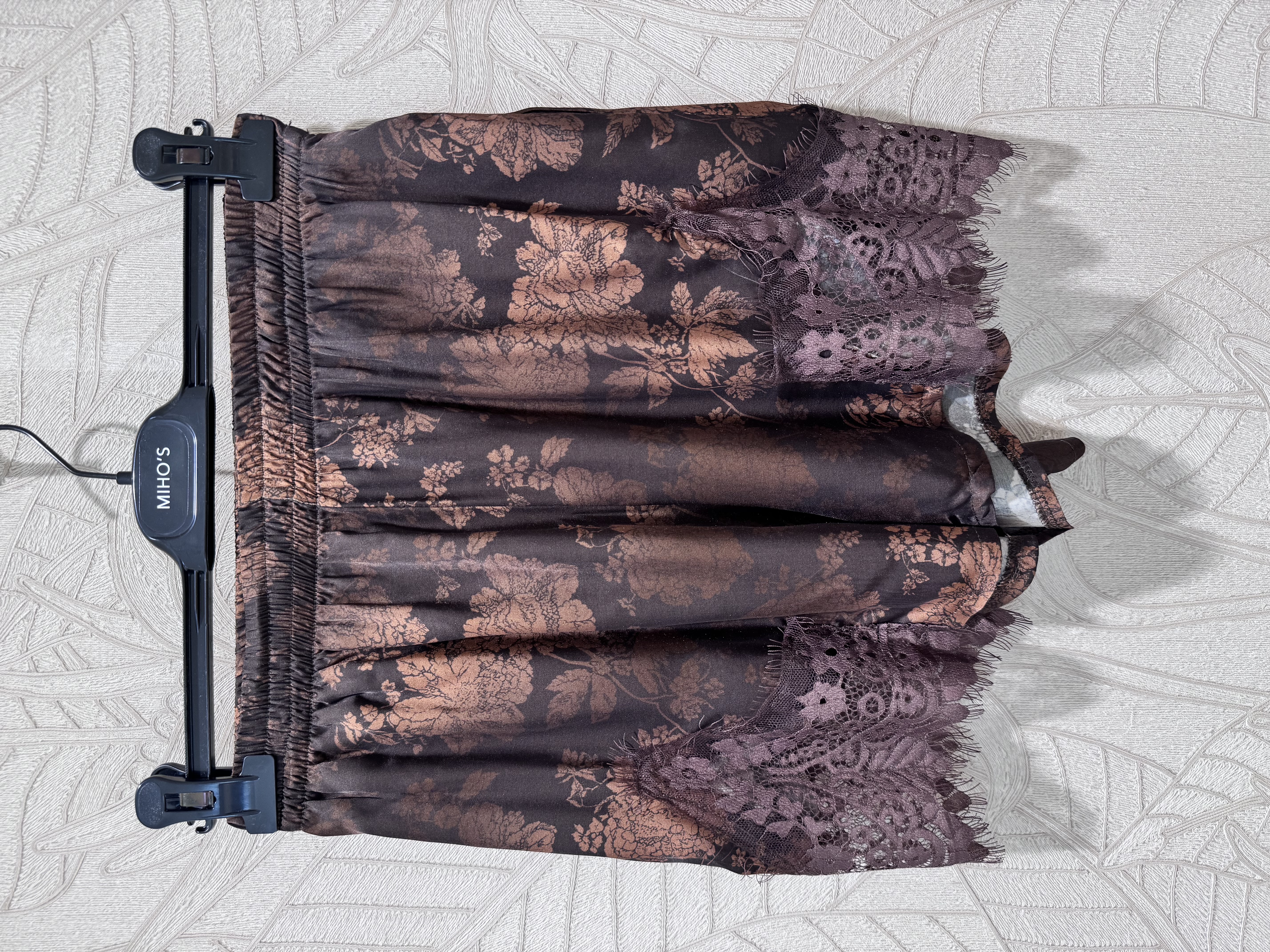 Relaxed Lace-Trim Shorts