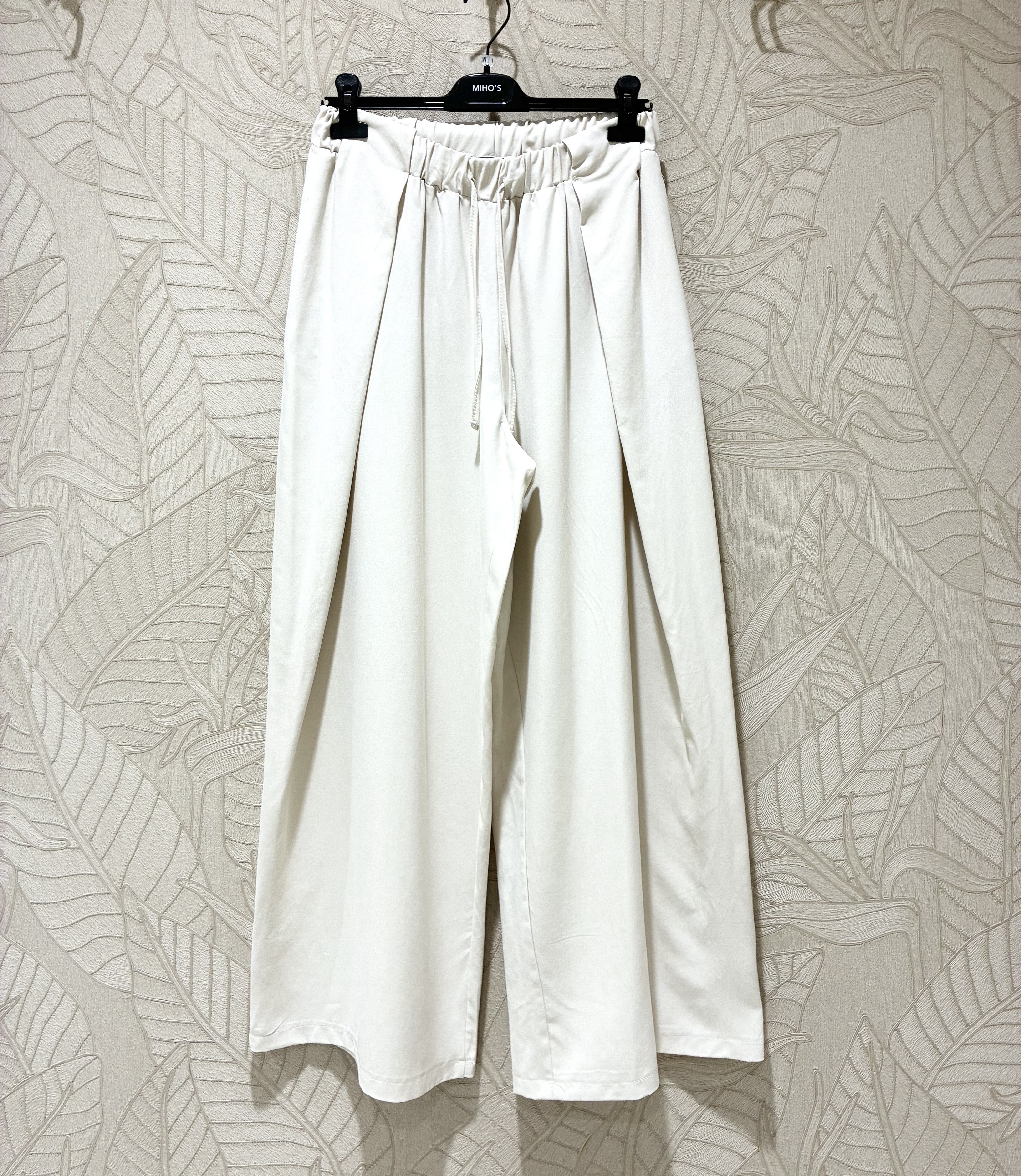 Wide-Leg Trousers with Inverted Pleat