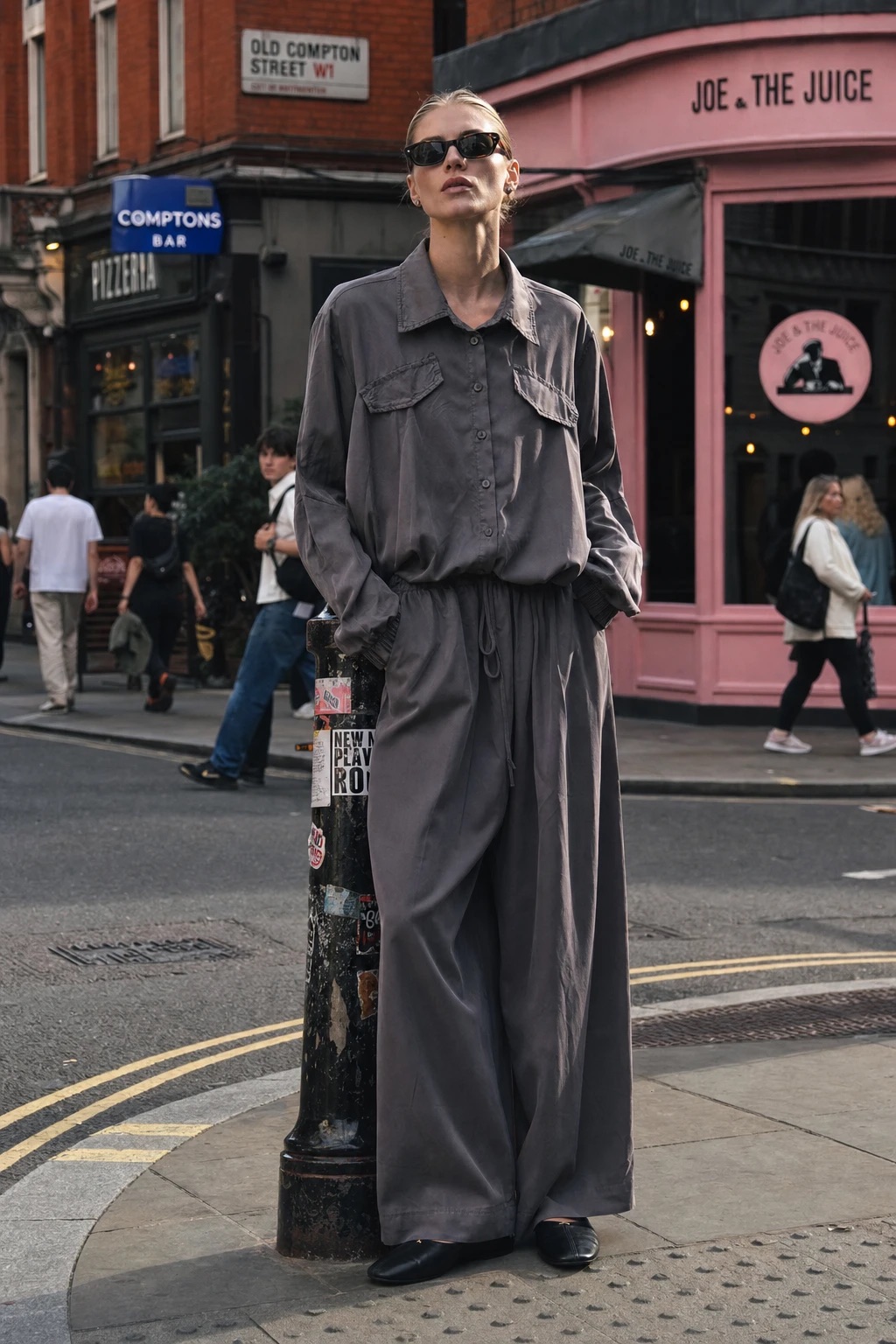 Wide-Leg Elastic-Waist Trousers