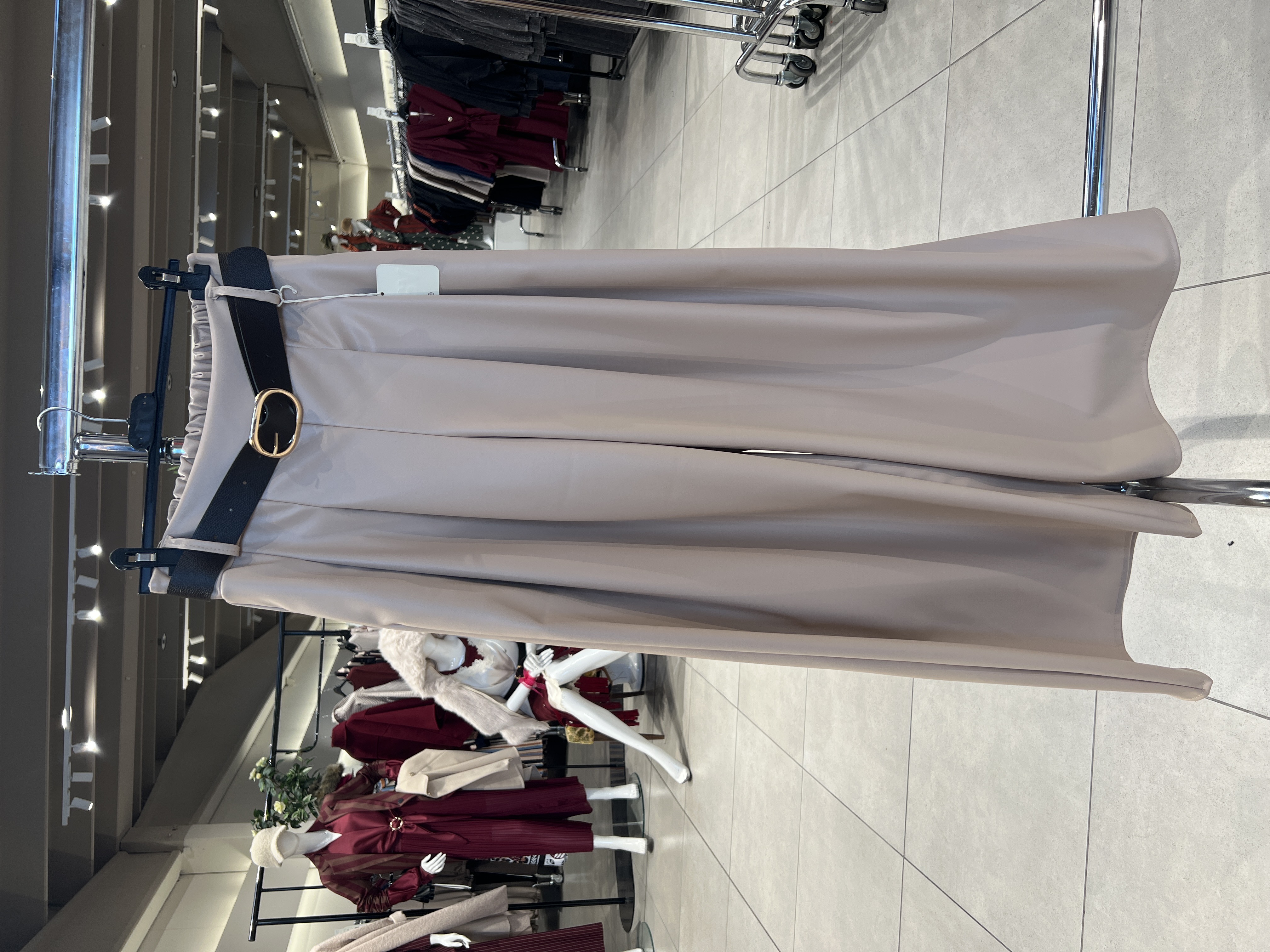 Wide‑Leg Pleated Trousers