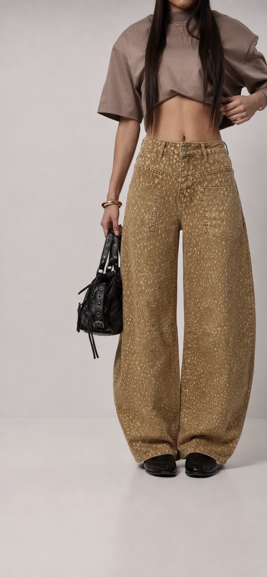 Wide-Leg Jeans