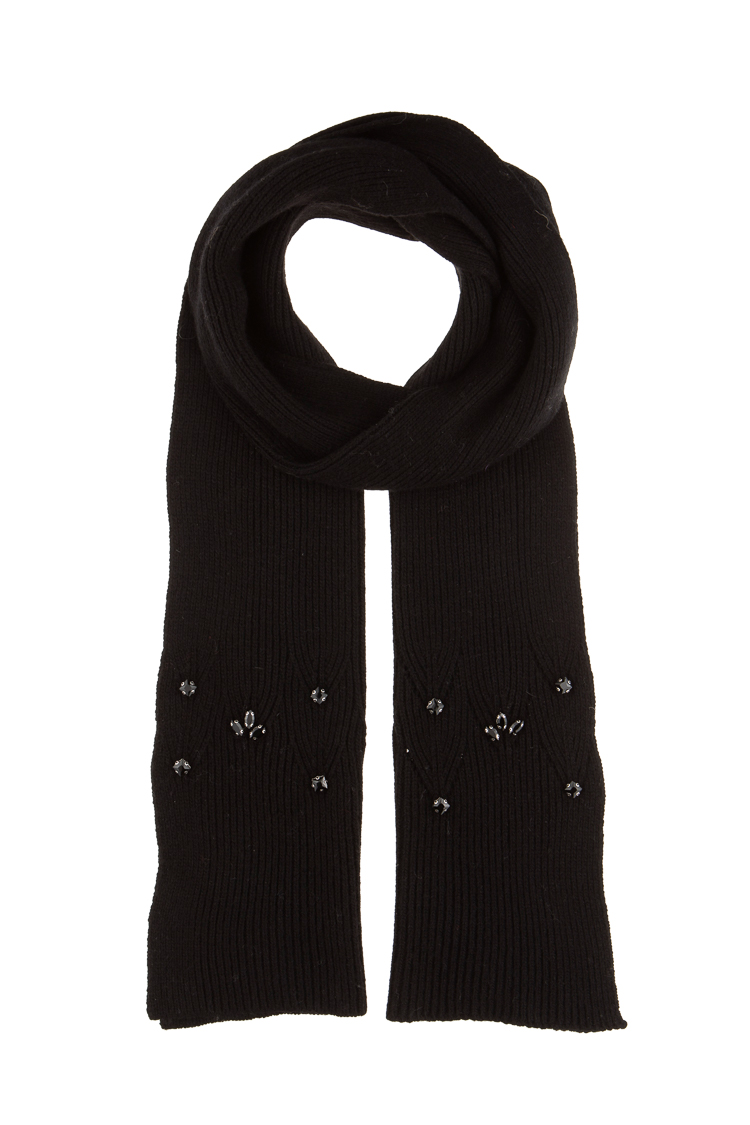 Ribbed Scarf with Studs