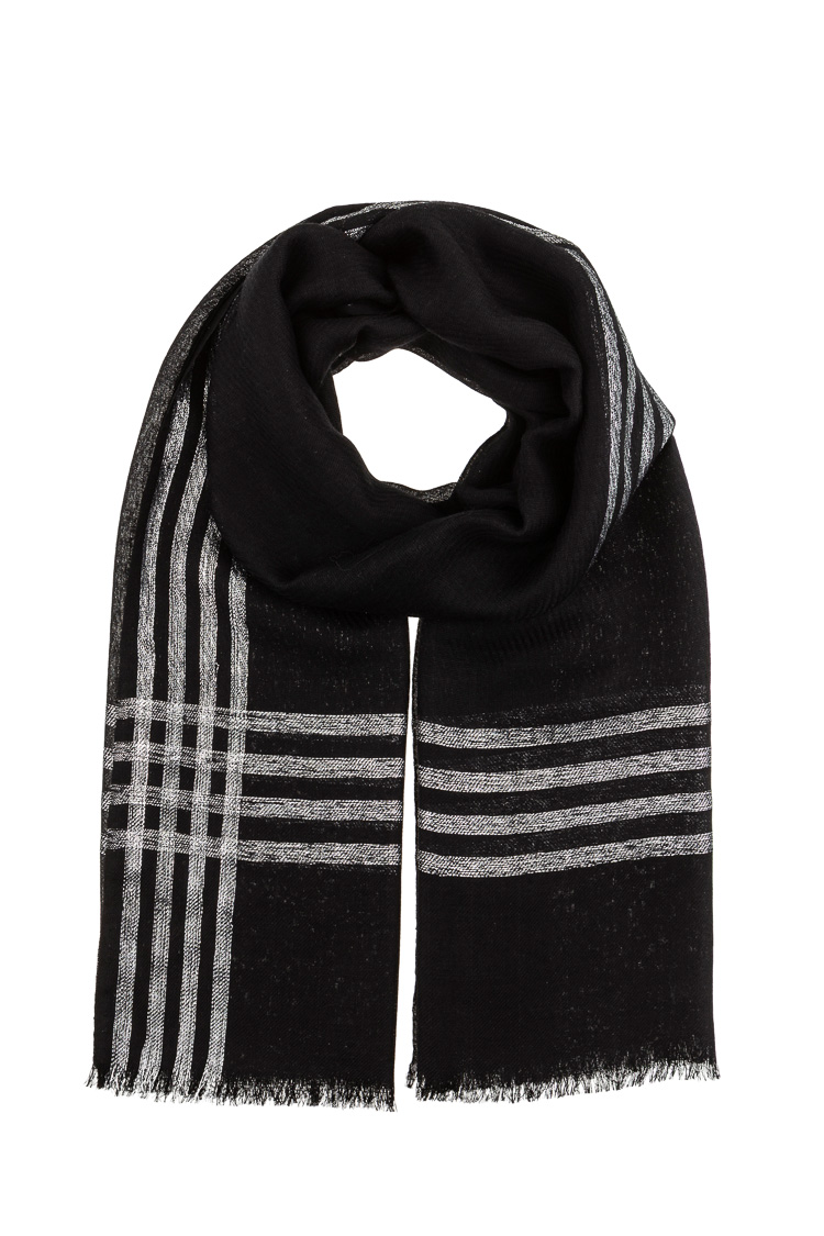Large-Check Scarf with Fringes