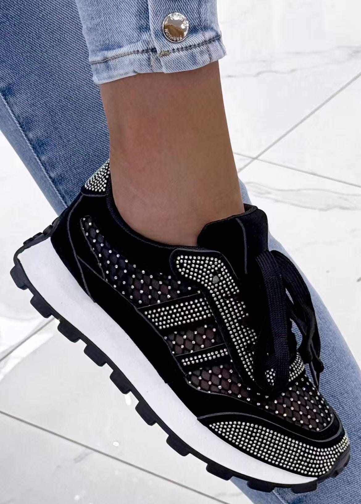 Shoe