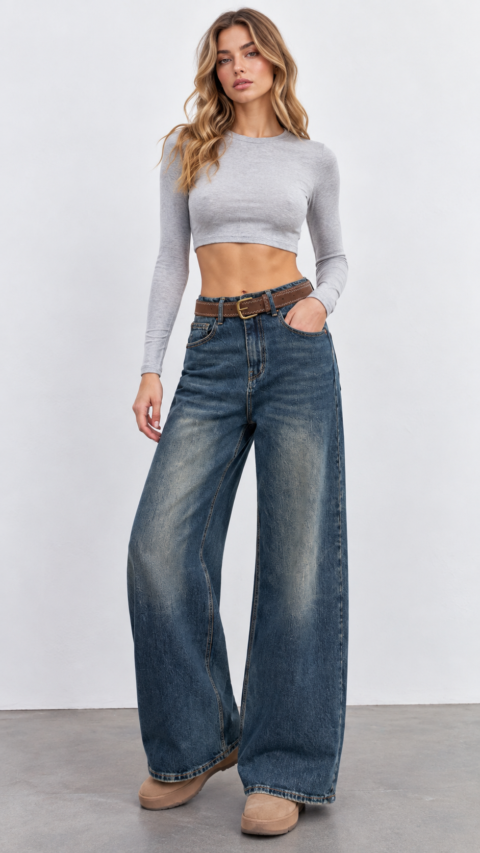Balloon‑Fit Jeans with Belt