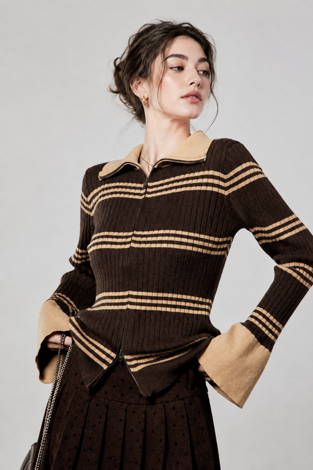 Fitted Collar Knit Sweater