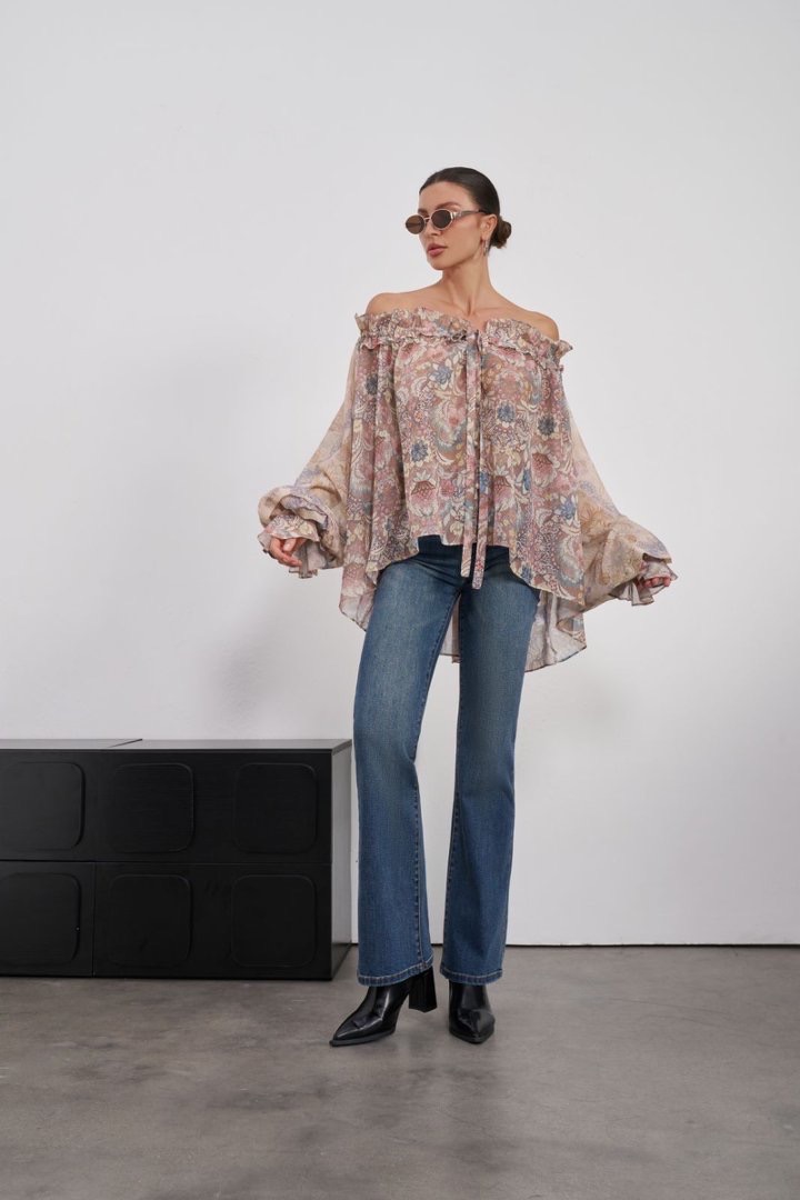 Off‑Shoulder Ruffle Blouse