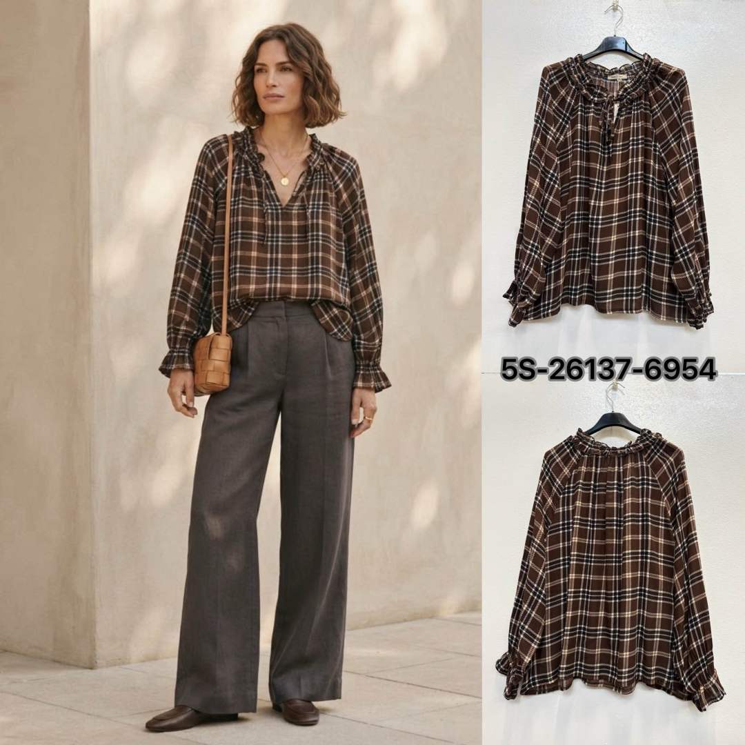 Relaxed Blouse with Ruffle