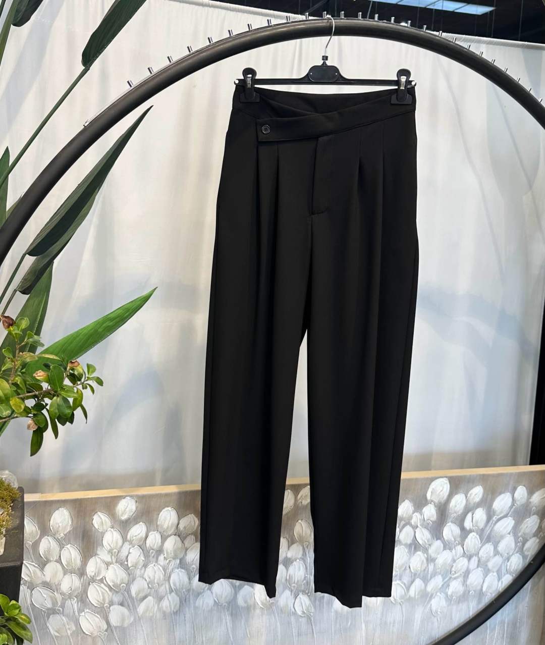 Wide Pleated Trousers