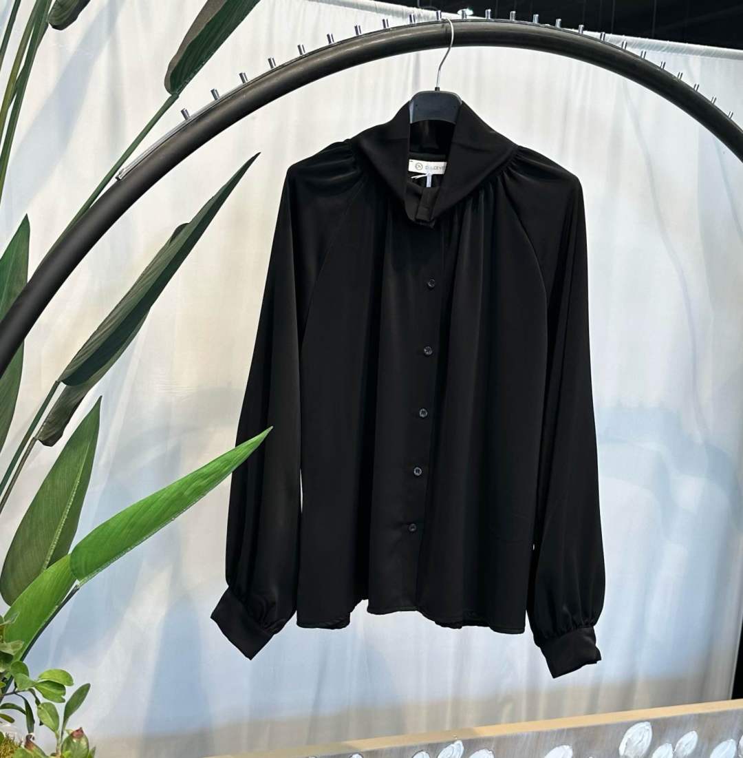 Loose Bishop-Sleeve Shirt