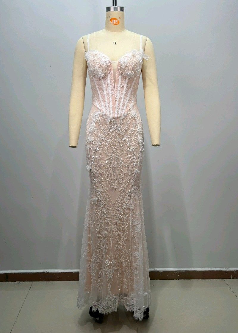 Fitted Mermaid Maxi Dress with Sweetheart Neckline