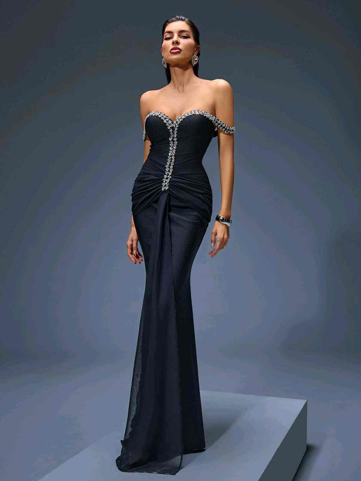 Off‑Shoulder Mermaid Maxi Dress